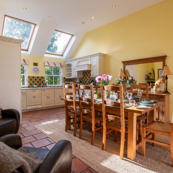 Garmoran Square Intrior